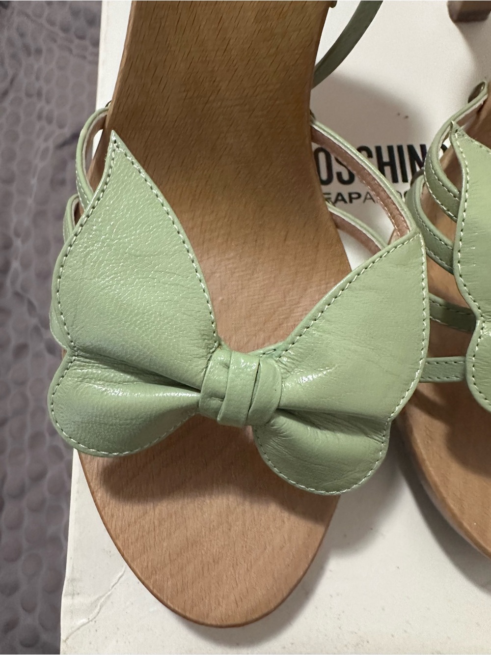 Moschino Green Bow Leather Wood Sandals Sz 9 39 - Picture 2 of 6